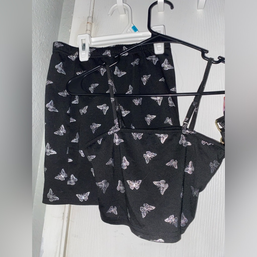 SHEIN PETITE Butterfly Print Cami Top & Split Hem Skirt
